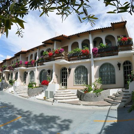 Apart Hotel Nueva Leon Пуерто Мадрин Екстериор снимка